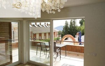 Property slide 44