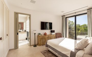 Property slide 10
