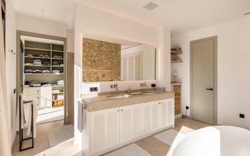 Property slide 15