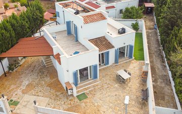 Property slide 14