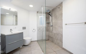 Property slide 24
