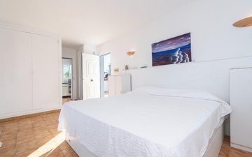 Property slide 39