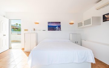 Property slide 40