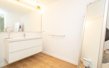 Property slide 20