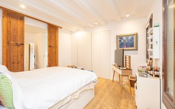 Property slide 8