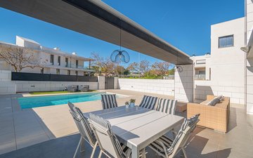 Property slide 10