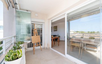 Property slide 20