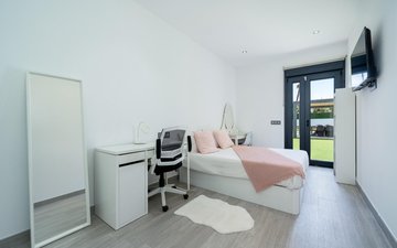 Property slide 40