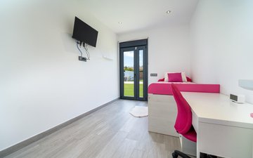 Property slide 46