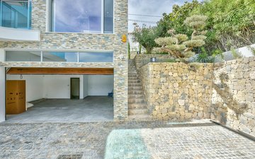Property slide 17