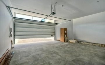 Property slide 61