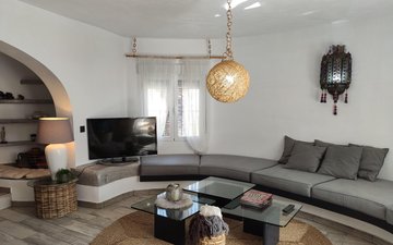 Property slide 32