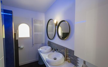 Property slide 16