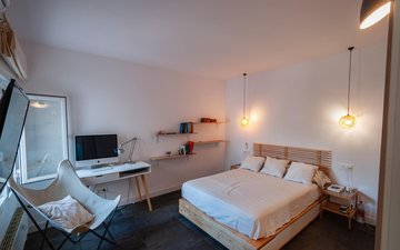 Property slide 18
