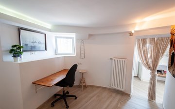 Property slide 60