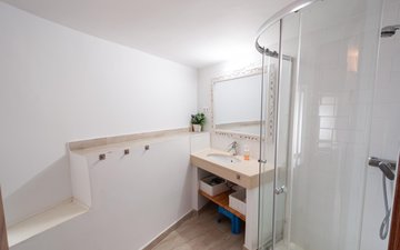 Property slide 61