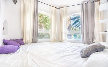 Property slide 22