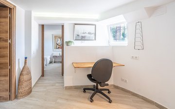 Property slide 25
