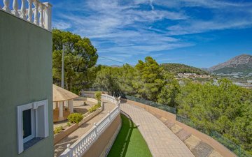 Property slide 61