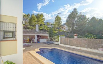 Property slide 18