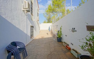 Property slide 60