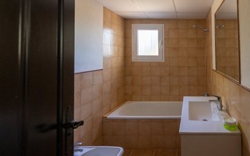 Property slide 40