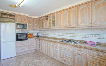 Property slide 39