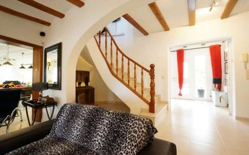 Property slide 10