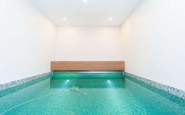 Property slide 32