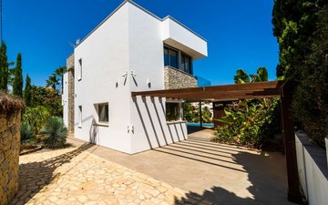 Property slide 43