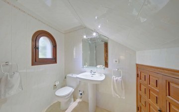 Property slide 40