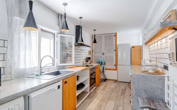 Property slide 22