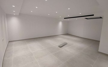 Property slide 46