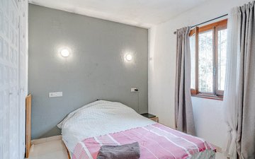 Property slide 25