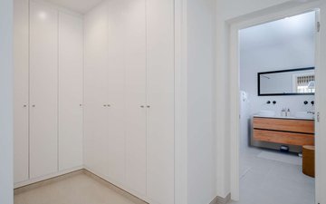 Property slide 39