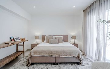 Property slide 44