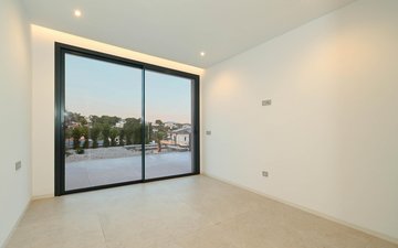 Property slide 22