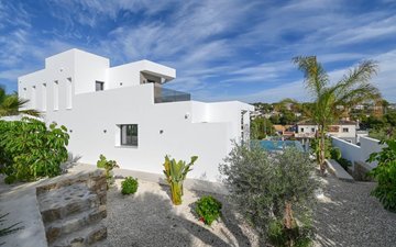 Property slide 44