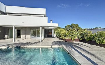Property slide 44