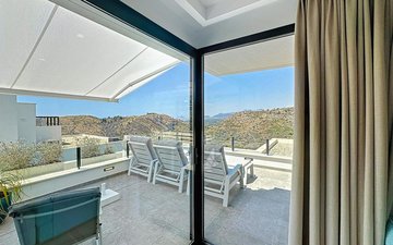 Property slide 10