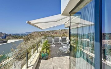Property slide 35
