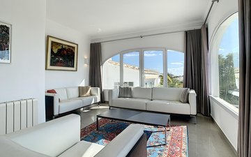Property slide 10