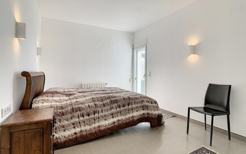 Property slide 22