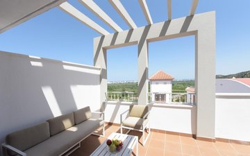 Property slide 32
