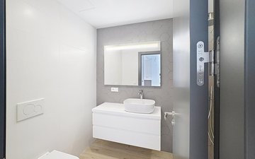 Property slide 18