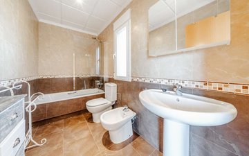 Property slide 20