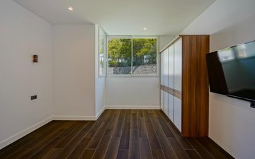 Property slide 51
