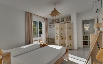 Property slide 19