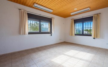 Property slide 23