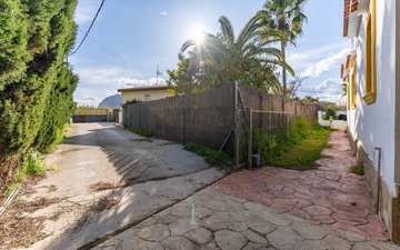 Property slide 31